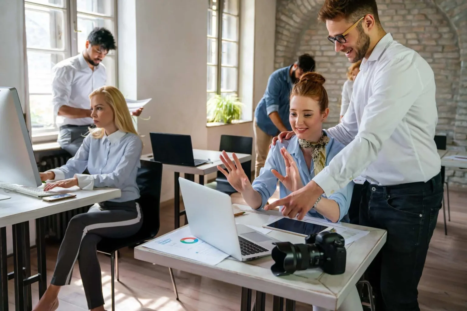 Marketing agency analyzing content performance and ROI