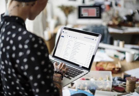 Email inbox message list online interface email